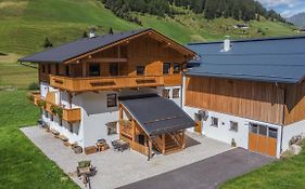 Nedererhof - Zimmer Edelweiss Mit Gemeinschaftskueche